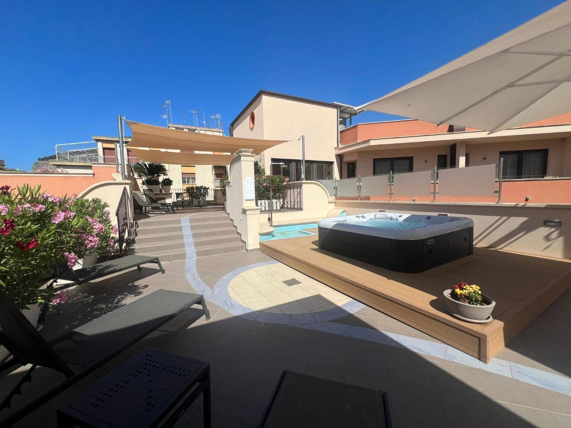 Artemis Hotel تْشيفالو المظهر الخارجي الصورة