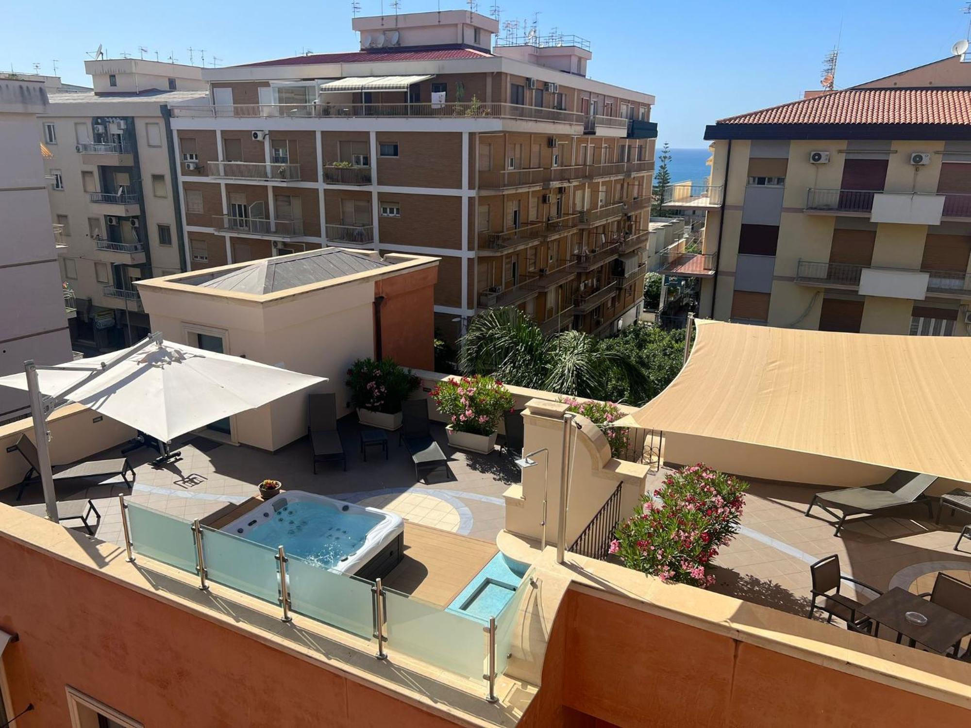 Artemis Hotel تْشيفالو المظهر الخارجي الصورة