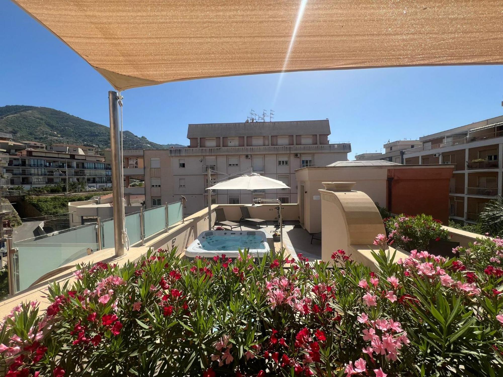 Artemis Hotel تْشيفالو المظهر الخارجي الصورة